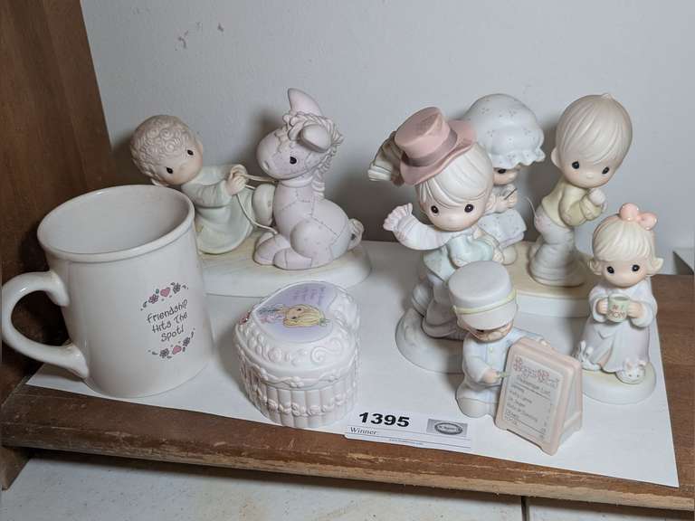 PRECIOUS MOMENTS FIGURINES image