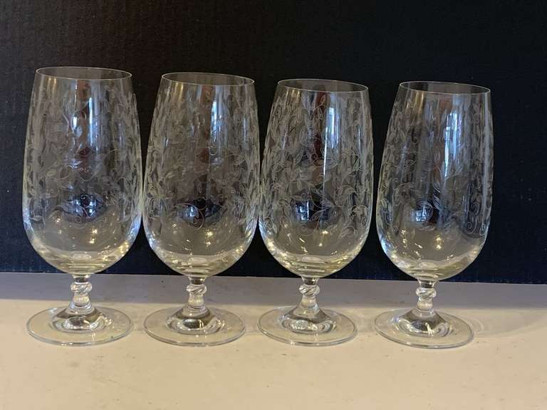 SET OF 4 BEAUTIFUL CRYSTAL ETCHED ICED TEA GOBLETS 7" TALL image