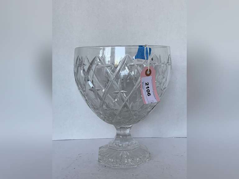 VINTAGE HEAVY LEAD CRYSTAL FOOTED LARGE SERVING/DECORATIVE BOWL 8 1/2" ROUND X 10" TALL image