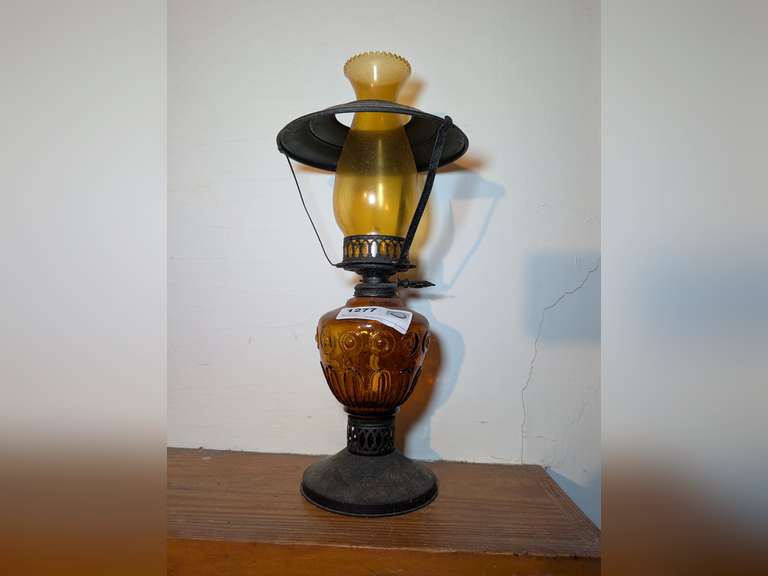 VINTAGE AMBER GLASS BODY OIL LAMP image
