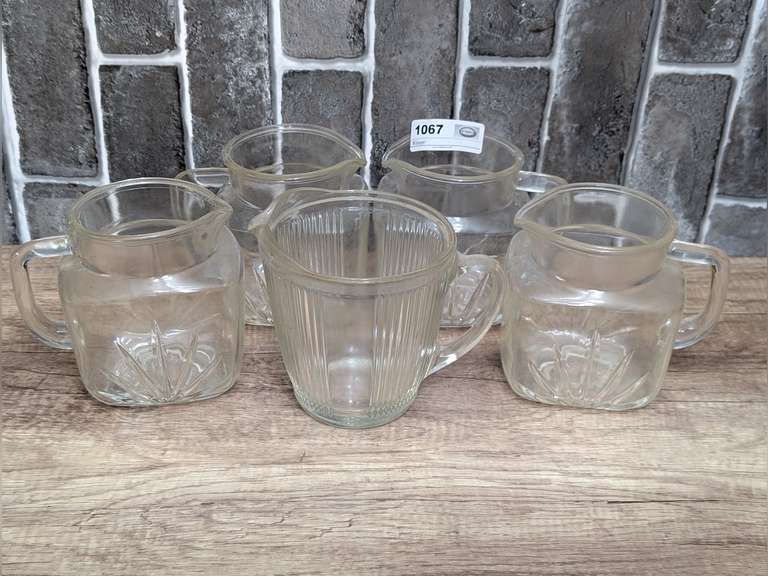 VINTAGE FEDERAL STARBURST AND EARLY MID-CENTURY ECKO CHICAGO PITCHERS image