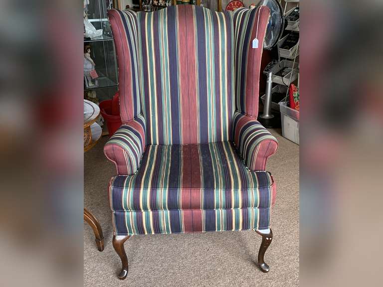 VINTAGE UPHOLSTERED WINGBACK CHAIR 30" WIDE X 27" DEEP X 44 1/2" TALL image