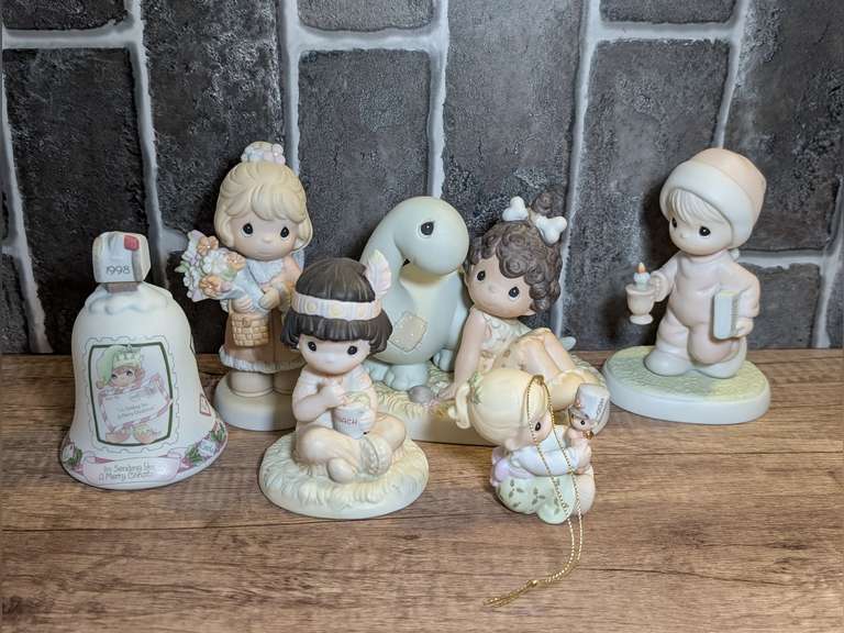 PRECIOUS MOMENTS FIGURINES image
