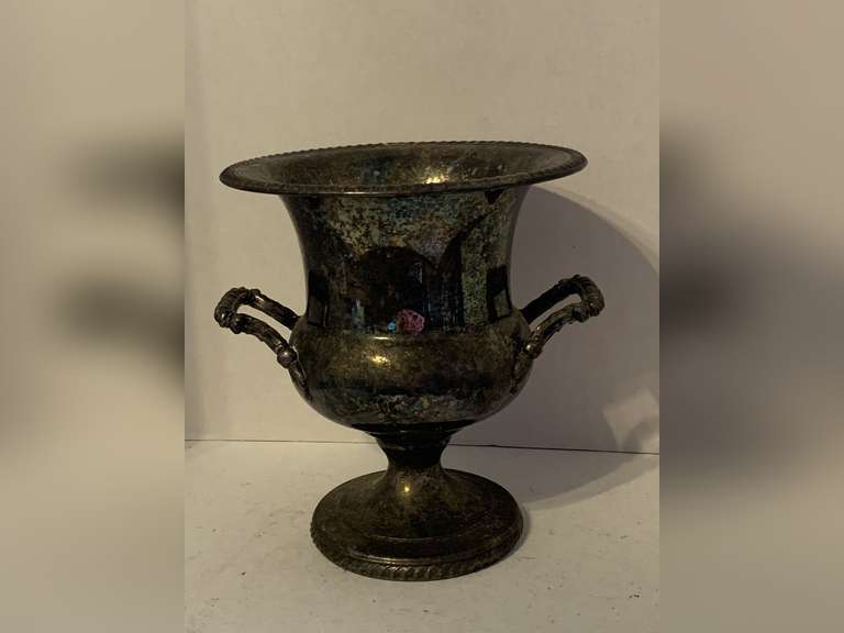 VINTAGE SILVERPLATE CHAMPAGNE BUCKET 10" TALL X 9" WIDE image