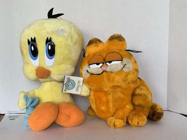 1997 SIX FLAGS LOONEY TUNES "TWEETY BIRD" PLUSH (HAS SMALL HOLE) 15" TALL & 1981 GARFIELD PLUSH (SMALL HOLE IN BOTTOM) 10" TALL image