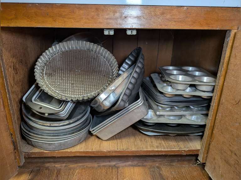 BAKING PANS AND MUFFIN PANS IN LOW CABINET MARKED 1028 image