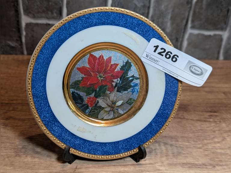 DUFEX ART DECORATIVE PLATE WITH STAND MADE IN JAPAN image