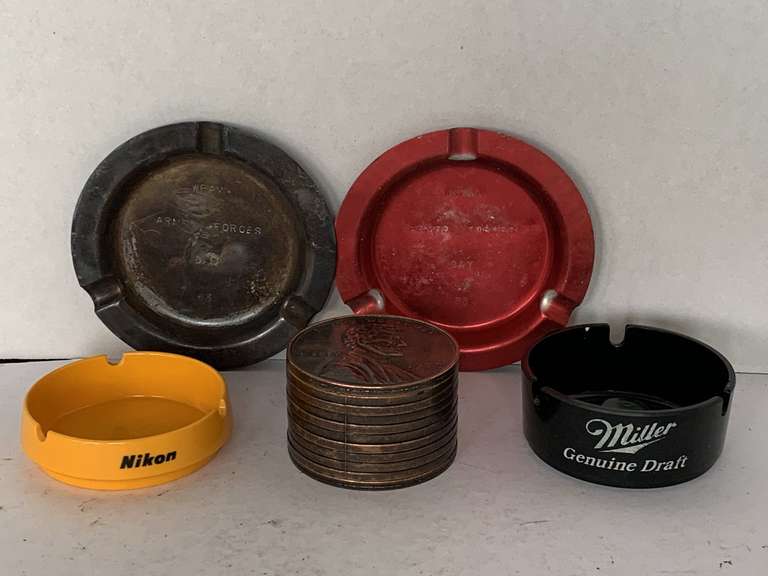 4 VINTAGE ASHTRAYS & 1975 BRONZE COLOR PENNY REPLICA PAPERWEIGHT image