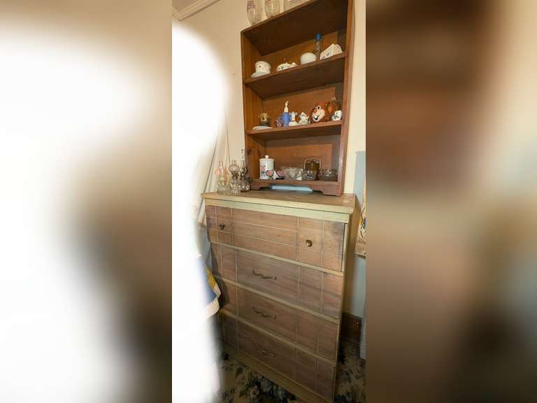 VINTAGE CHEST OF DRAWERS AND HUTCH *** SPECIAL PICKUP INSTRUCTIONS *** image