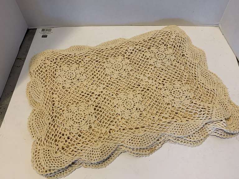 8 HANDMADE BEIGE CROCHET PLACEMATS image