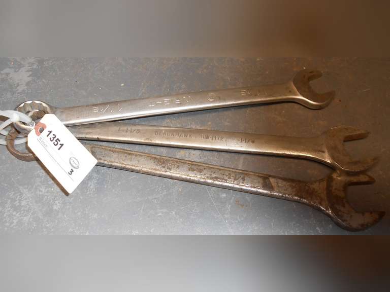 (3) COMBO WRENCHES 1 1/16", 1 1/8" & 1 1/4" image