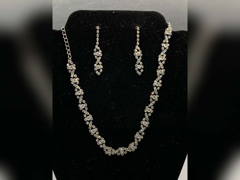 NEW BEAUTIFUL RHINESTONE EVENING NECKLACE & MATCHING PIERCED EARRINGS (ADJUSTABLE TO 17" LONG) image
