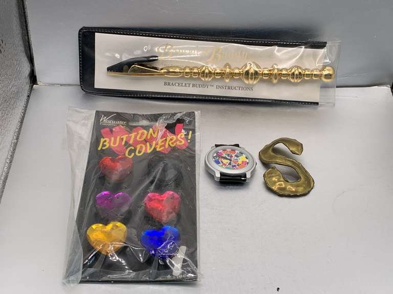 NEW BRACELET BUDDY, SET OF 6 NEW COLORFUL BUTTON COVERS, VINTAGE COLORFUL HIPPIE HIPSTER WATCH (NEEDS NEW BAND) & VINTAGE BRASS SCARF CLIP image