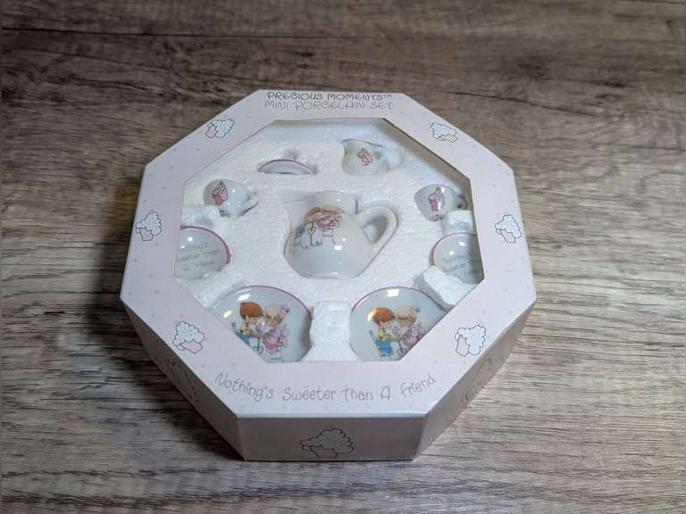 PRECIOUS MOMENTS MINI PORCELAIN SET IN ORIGINAL BOX image