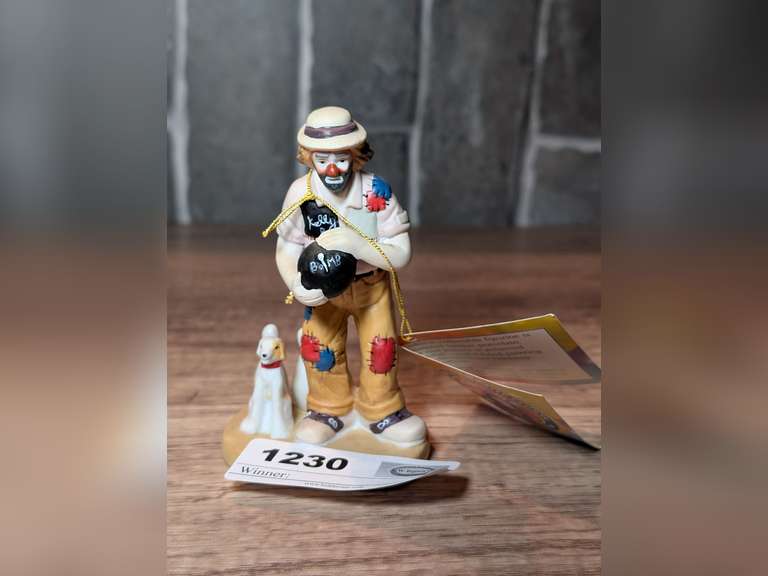 EMMETT KELLY, JR. BISQUE PORCELAIN FIGURINE image