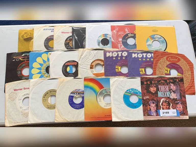 20 VINTAGE 45 RECORDS (SEE PICS) image