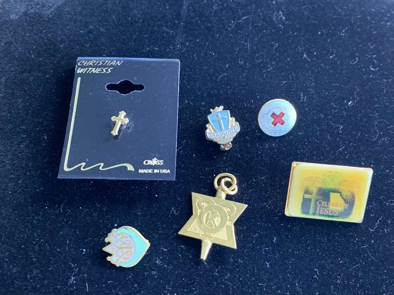 1975 PHI UPSILON DENTAL PENDANT GOLDTONE, VINTAGE CATHOLIC SCHOOL GRADUATE LAPEL PIN & 4 MORE (TOTAL 6 ITEMS) image