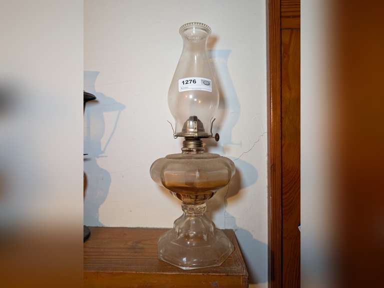 VINTAGE GLASS BODY OIL LAMP image