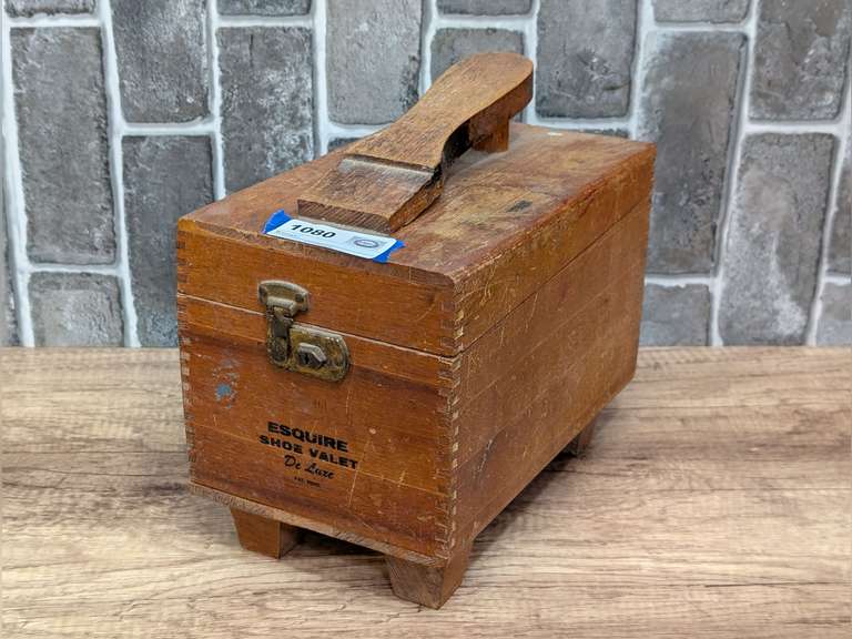 VINTAGE ESQUIRE SHOE VALET AND CONTENTS image