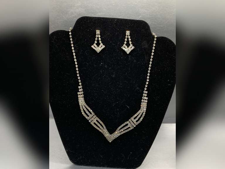 NEW RHINESTONE FANCY NECKLACE & MATCHING PAIR PIERCED EARRINGS (ADJUSTABLE TO 18" LONG) image