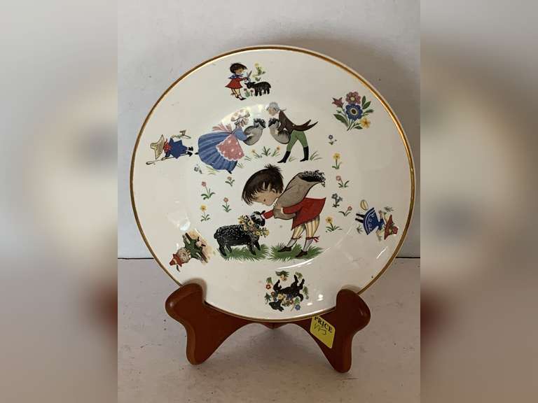 VINTAGE ARKLOW MADE IN IRELAND NURSEY RHYMES PLATE & STAND 8" ROUND image
