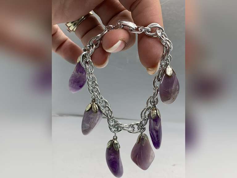 VINTAGE SILVERTONE LINK BRACELET WITH 6 LARGE NATURAL AMETHYST STONES 6" image