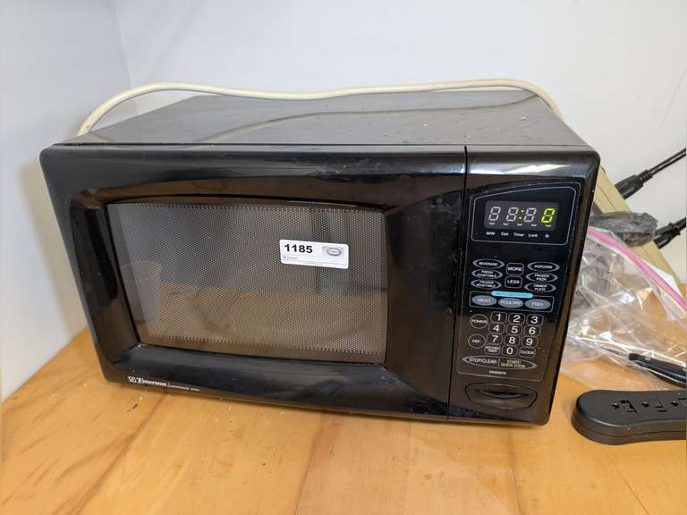 EMERSON MICROWAVE OVEN image