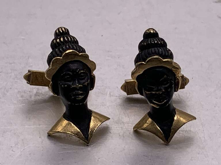 RARE PAIR OF VINTAGE TRIBAL HEADDRESS ENAMEL CUFFLINKS image