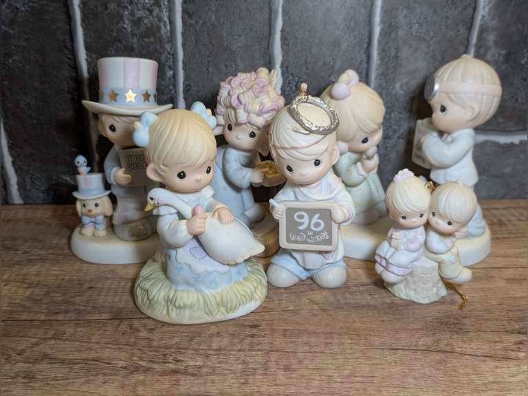 PRECIOUS MOMENTS FIGURINES image