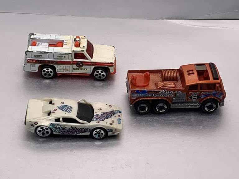 2000 MATCHBOX LADDER TRUCK, 1974 HOT WHEELS FIRE RESCUE TRUCK & 1987 HOT WHEELS FERRARI TORNADO image
