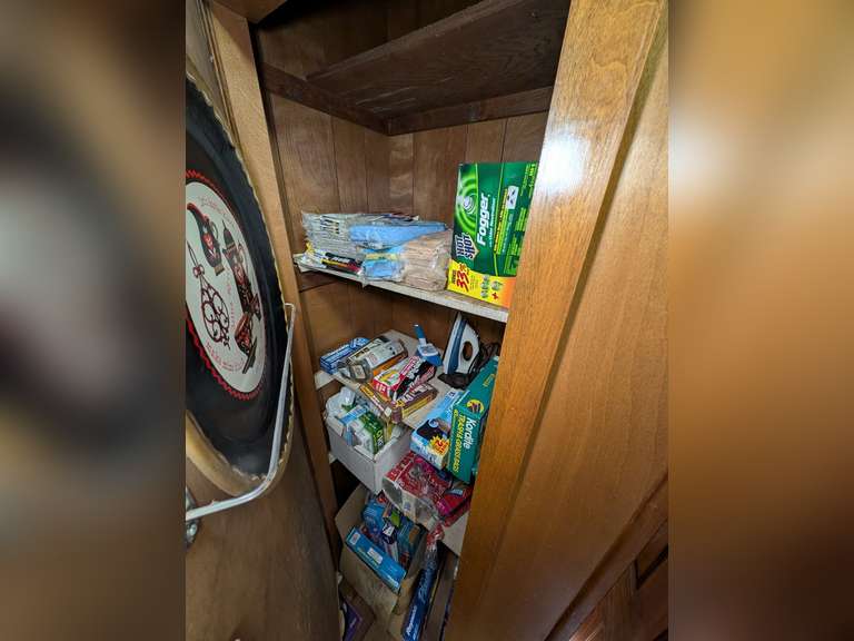 CONTENTS OF CABINET MARKED 1015 INCLUDING PLASTIC WRAP, ALUMINUM FOIL, TRASH BAGS, AND MUCH MORE image