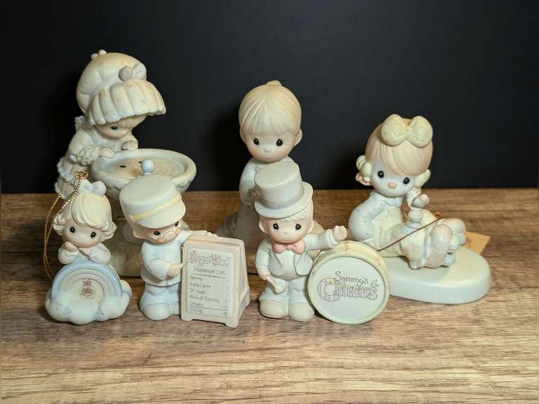 PRECIOUS MOMENTS FIGURINES image