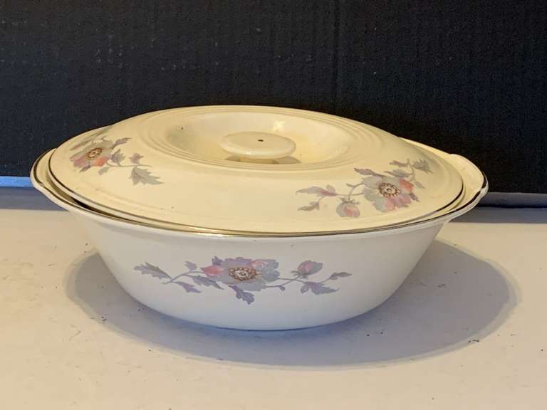 VINTAGE SALEM CHINA "BRYN MAWR" COVERED CASSEROLE BOWL 9 1/2" ROUND image