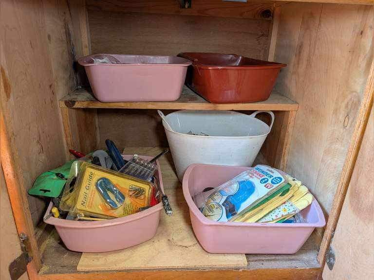 ALL TOOLS AND MORE IN LOW CABINET MARKED 1006 image