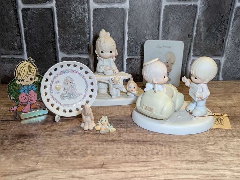 PRECIOUS MOMENTS FIGURINES image