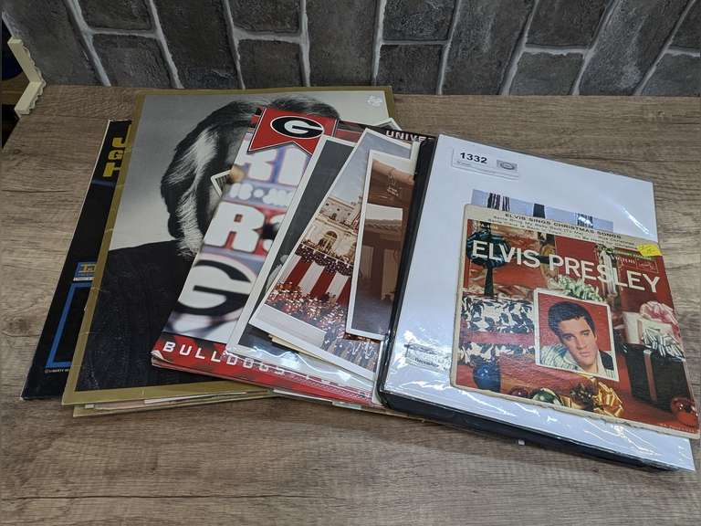 VINTAGE CELEBRITY PHOTOGRAPHS AND MORE image