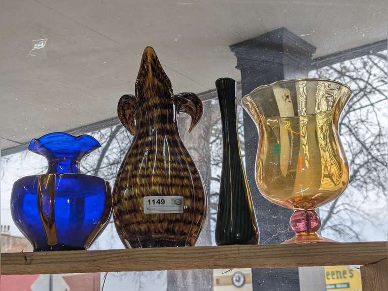 DECORATIVE ART GLASS IN UPPER SHELF SECTION MARKED 1149 image