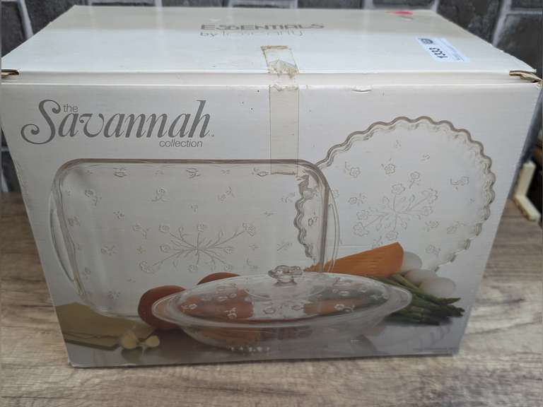 ESSENTIALS THREE-PIECE OVENWARE SET BY TOSCANY IN ORIGINAL BOX image