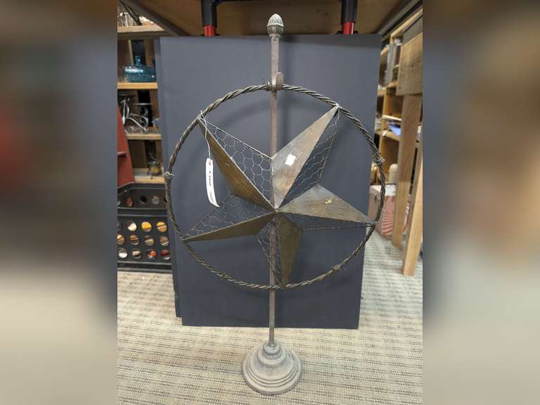 BARBED WIRE STAR DECOR WITH METAL STAND image