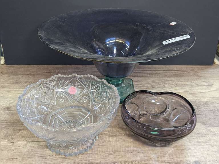 LARGE ART GLASS FRUIT BOWL, FORMAL GLASS SERVING COMPOTE, AND PURPLE ART GLASS DECORATIVE BOWL image