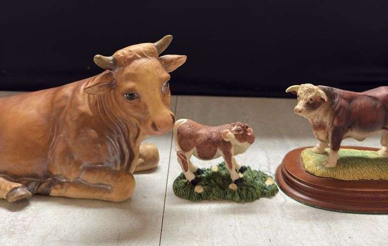 19T- 3 COW FIGURINES image