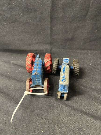 20F- METAL TRACTORS image