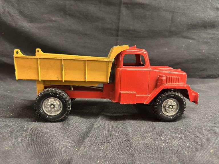 20M- HUBLEY DUMP TRUCK image