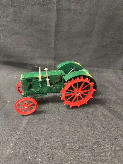 20M- MASSEY HARRIS TRACTOR image