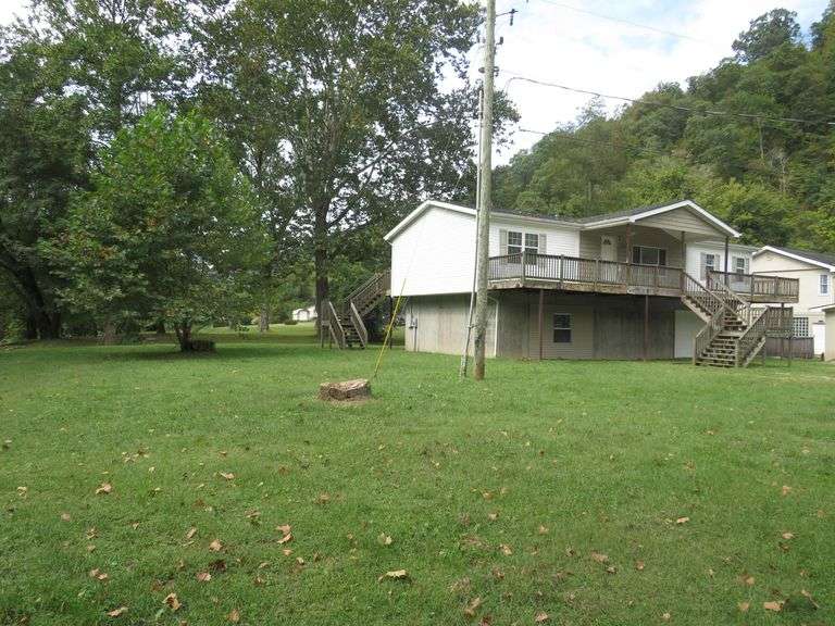 Doublewide Home and 0.354 Acre lot located at 117 Kelly Avenue, Evarts, Ky