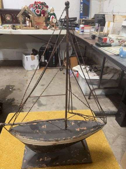 METAL DECO SAIL BOAT image