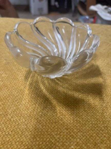 MIKASA PEPPERMINT SWIRL CRYSTAL BOWL image