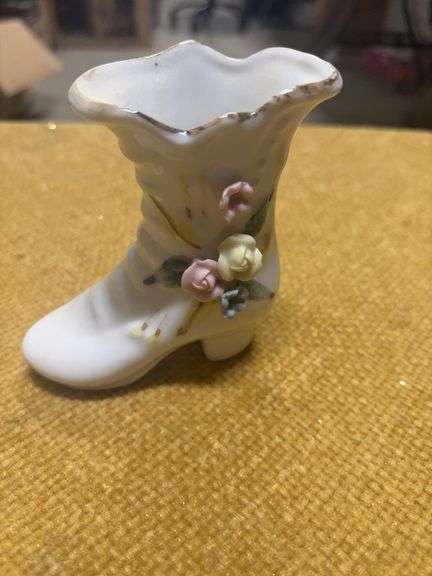 PORCELAIN SHOE image