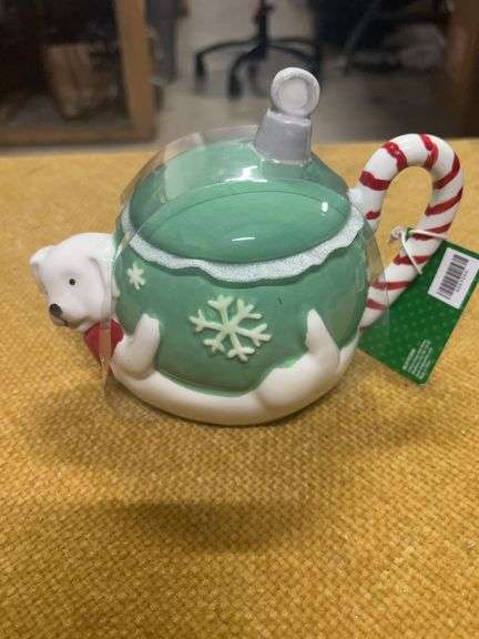 NEW ORNAMENT CERAMIC MUG WITH LID.  18 OUNCES image