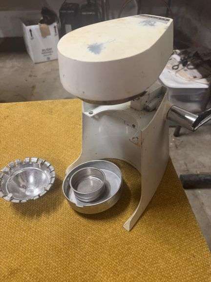 RIVAL JUICE.O.MAT VINTAGE JUICER image